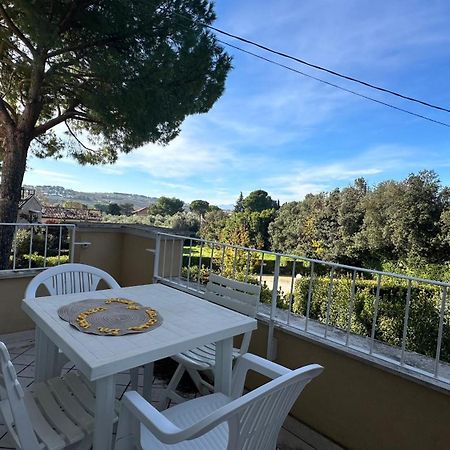 N185 - Numana, Meraviglioso Trilocale Con Terrazzo E Piscina Extérieur photo