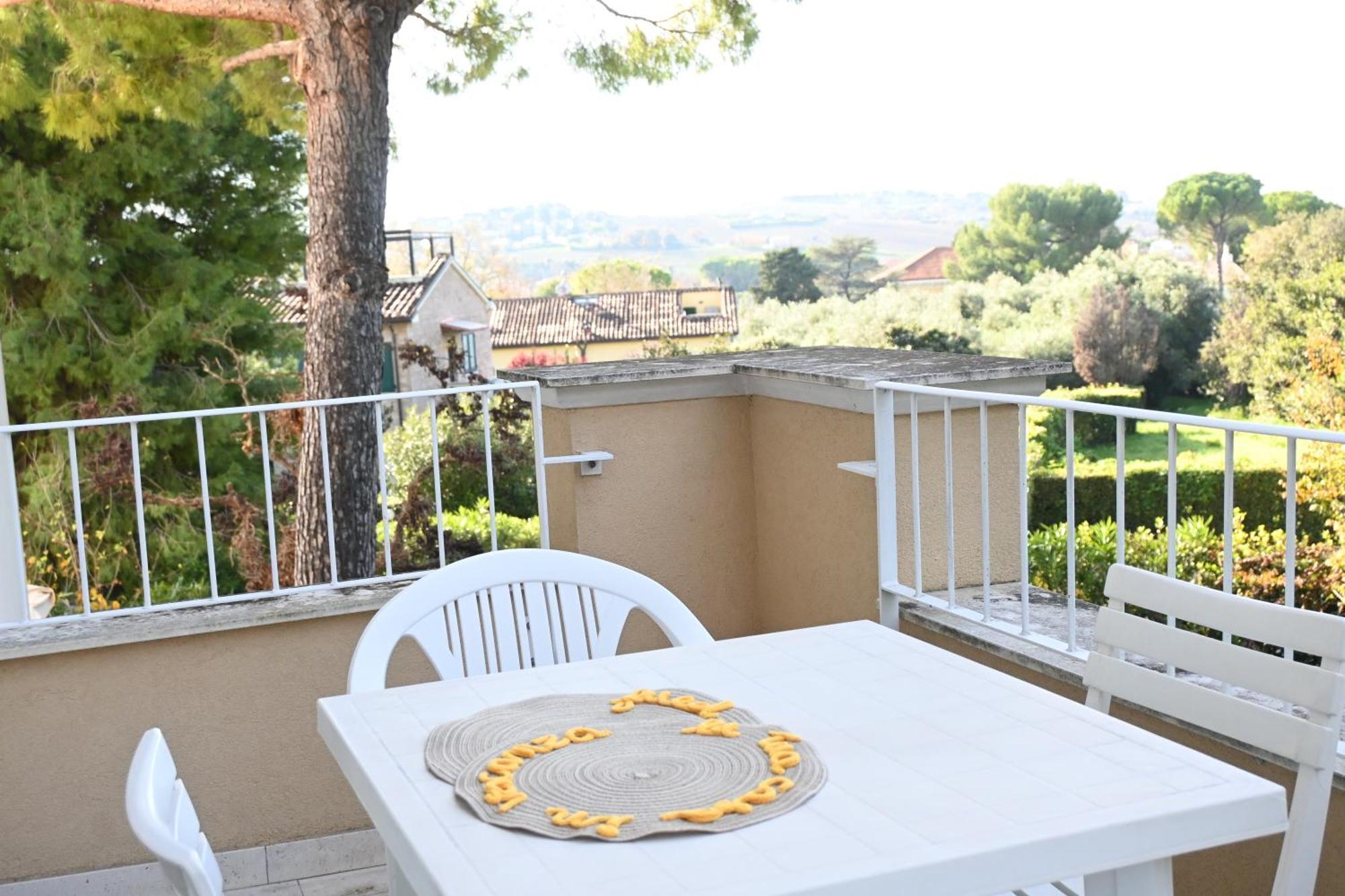 N185 - Numana, Meraviglioso Trilocale Con Terrazzo E Piscina Extérieur photo