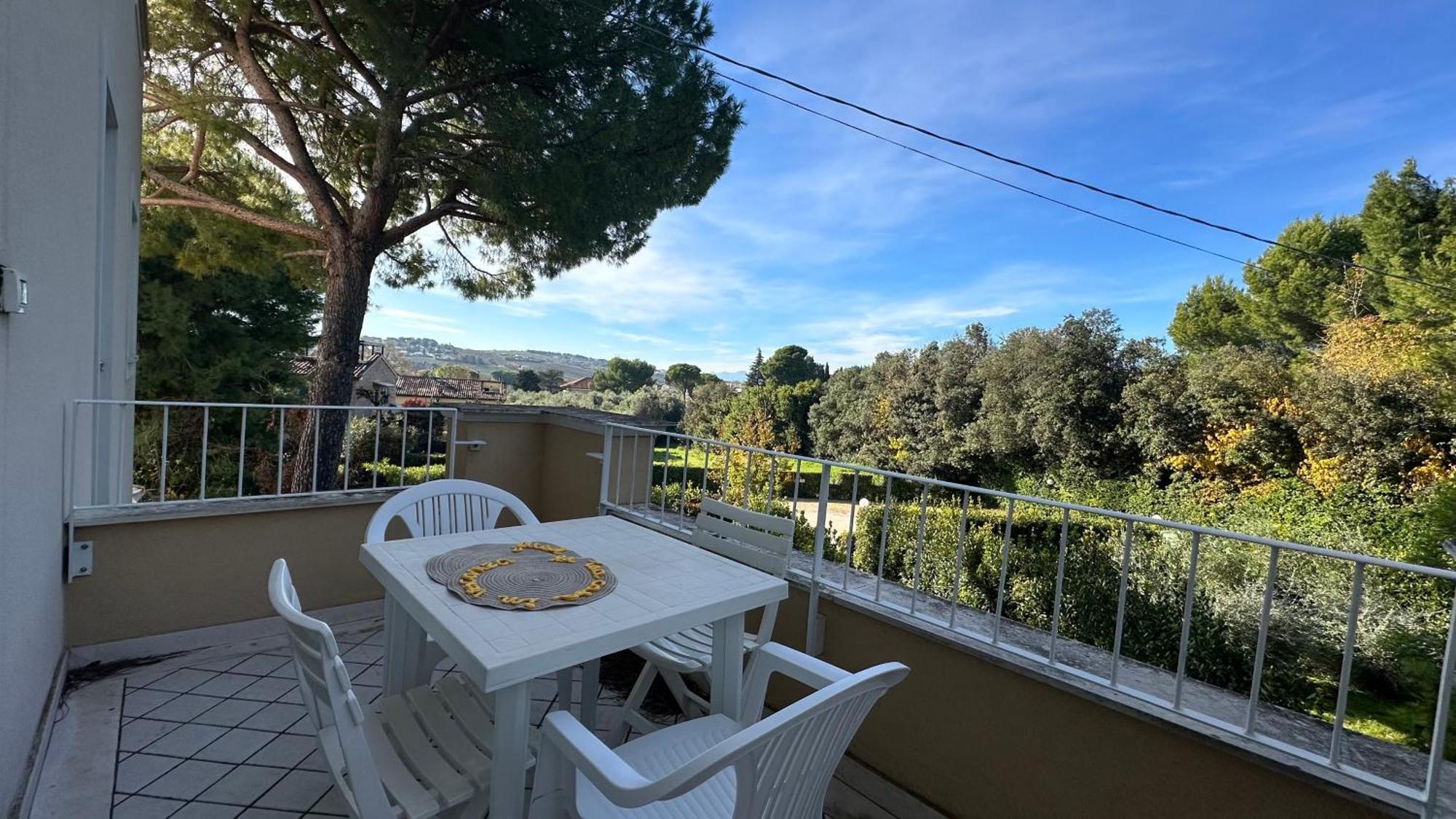 N185 - Numana, Meraviglioso Trilocale Con Terrazzo E Piscina Extérieur photo